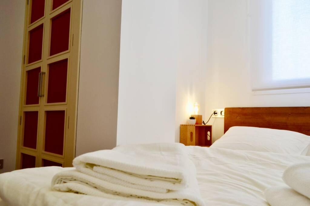 Hola Valencia - Holiday Apartments מראה חיצוני תמונה