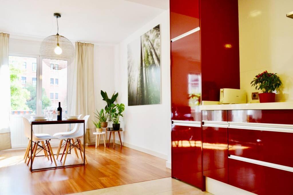 Hola Valencia - Holiday Apartments מראה חיצוני תמונה